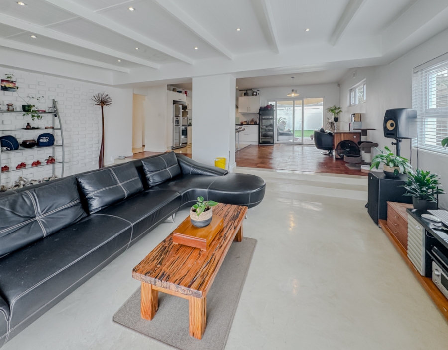 3 Bedroom Property for Sale in Claremont Western Cape